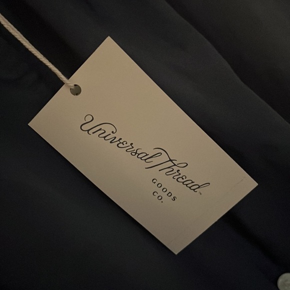 Universal Thread Shirt - Picture 4 of 4